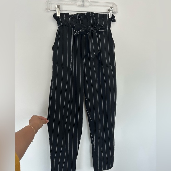 Black Pinstripe Dress Pants With Ruffled Waist And Tie Belt Women’s Size XS - Picture 2 of 4